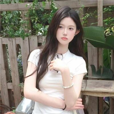 深蓝色的夜晚